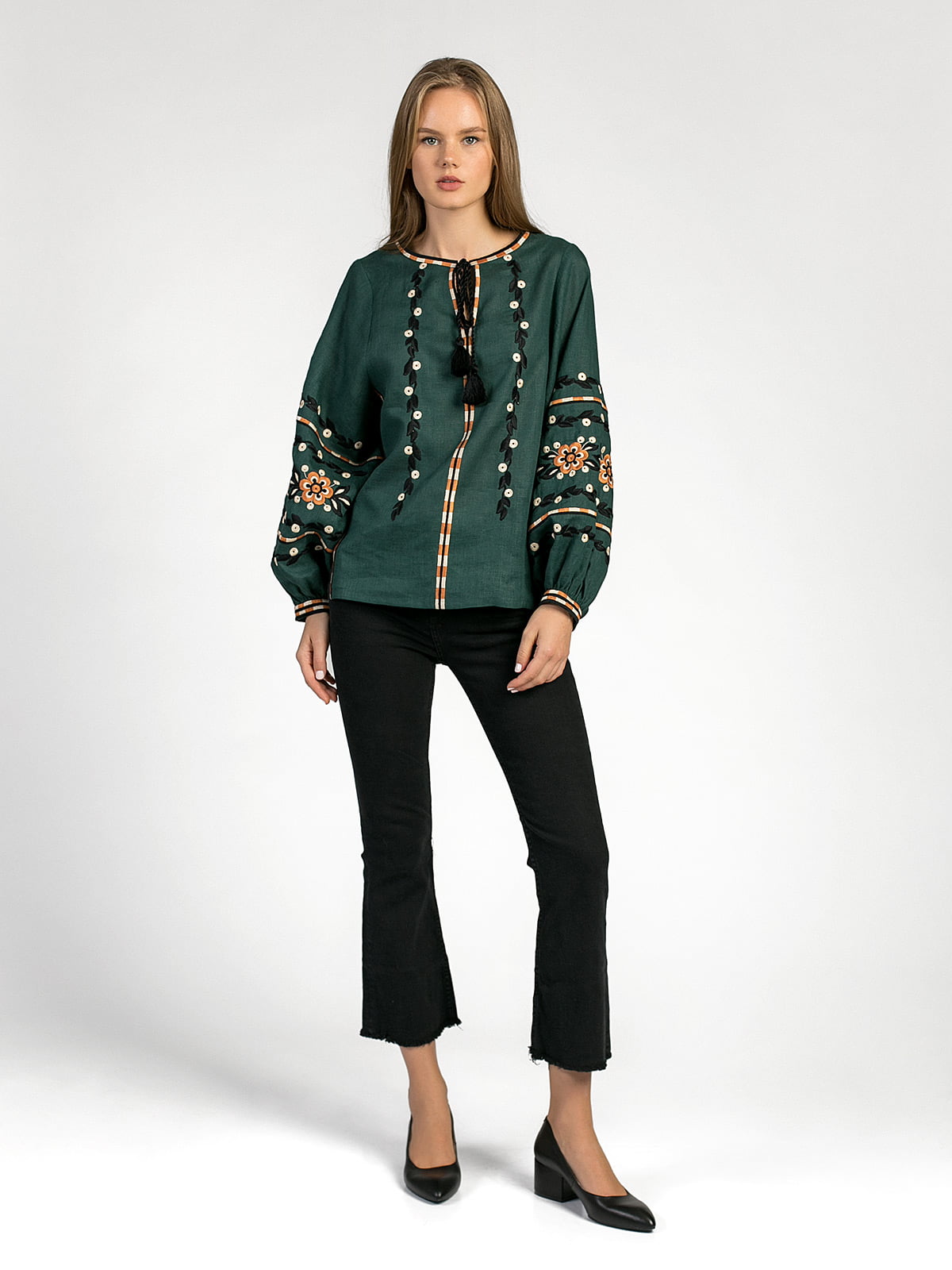 Embroidered shirt in dark-green linen Hvoya photo