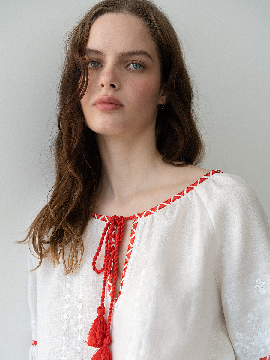 Linen blouse with red and white embroidery Elin [0]