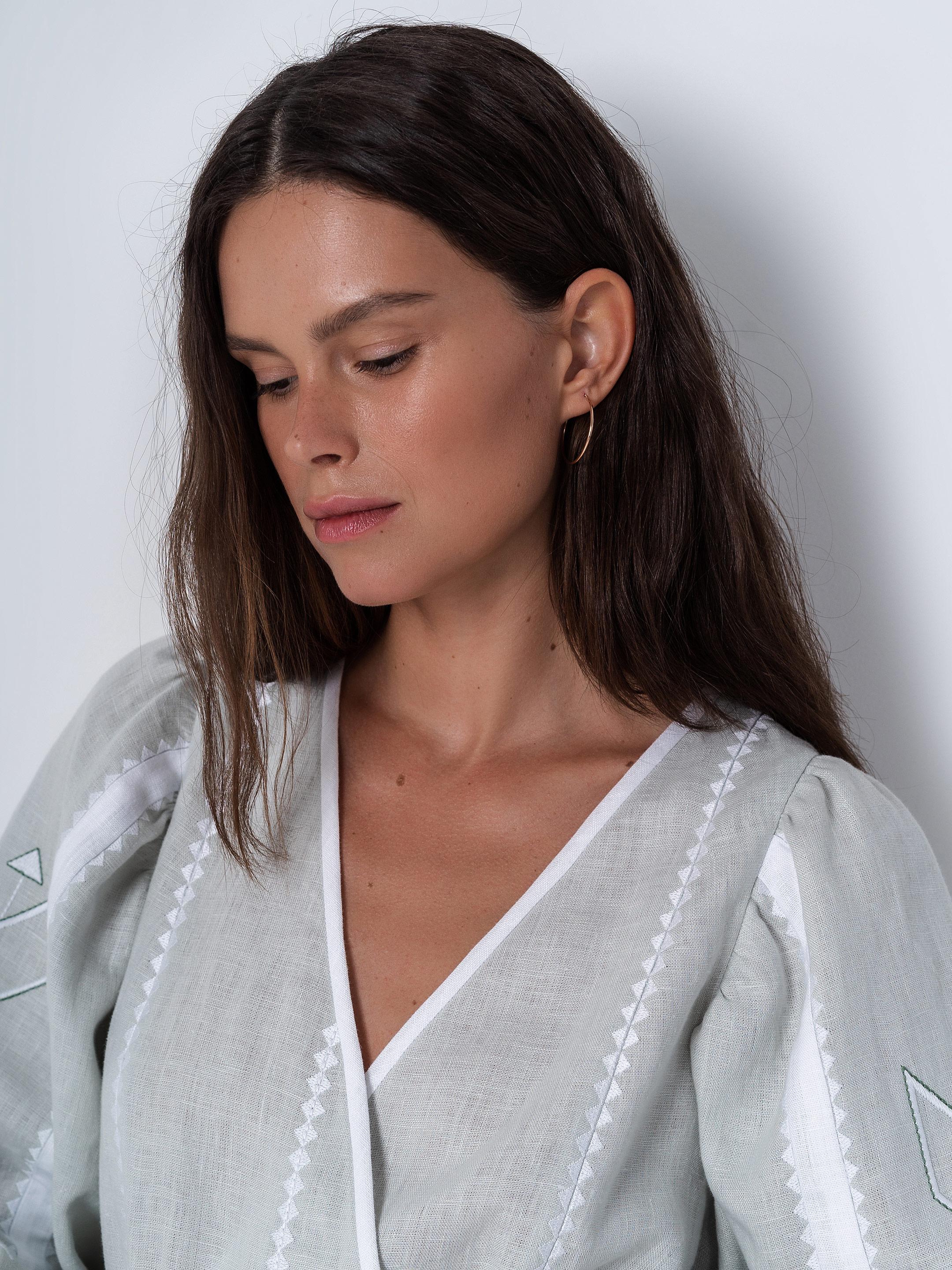 Linen dress with geometric ornament Geometria Mint fitting