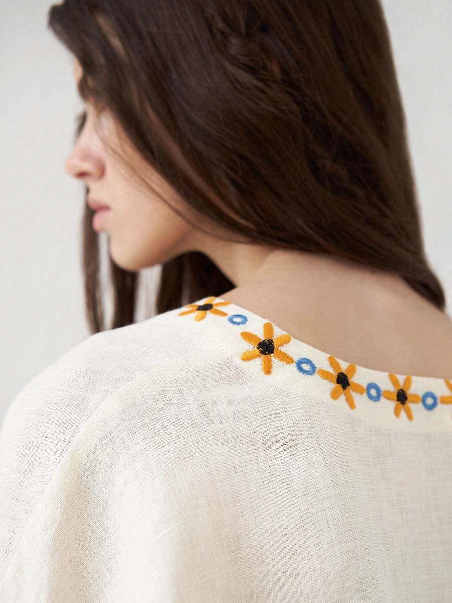 Women's embroidery shirt with floral Obriy Red — Creamy