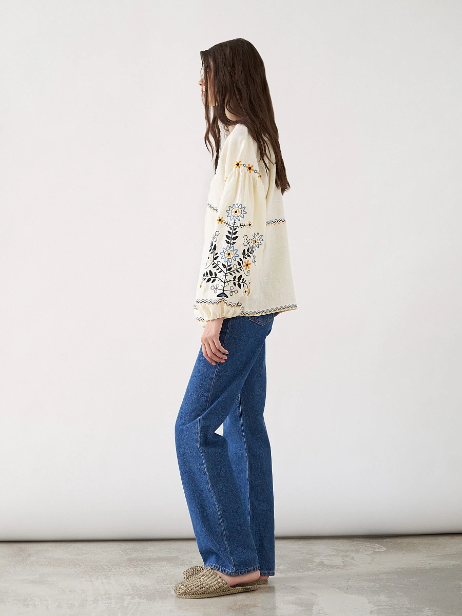 Women's embroidery shirt with floral Obriy Red — Creamy