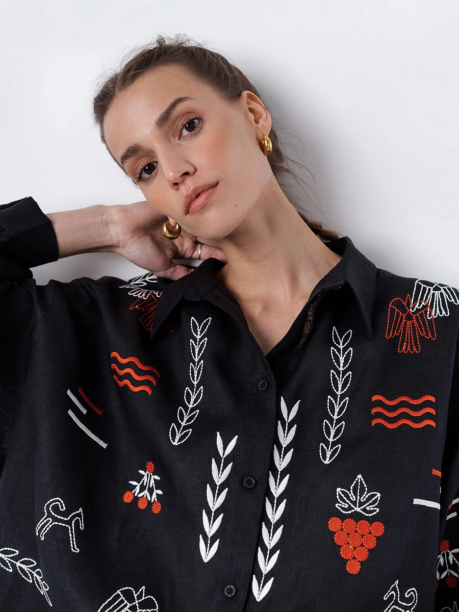 Beige linen embroidered shirt SLOVO — Black