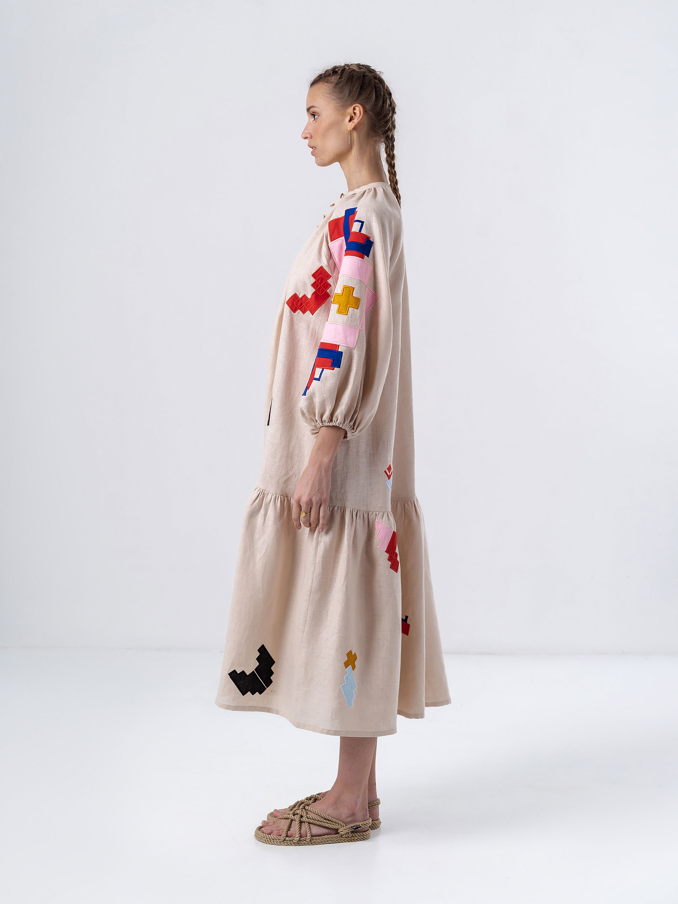 Light linen dress with applique Eva photo