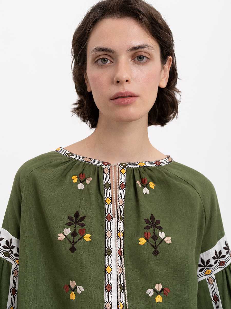 Embroidered shirt with floral ornaments Kashtan [0]
