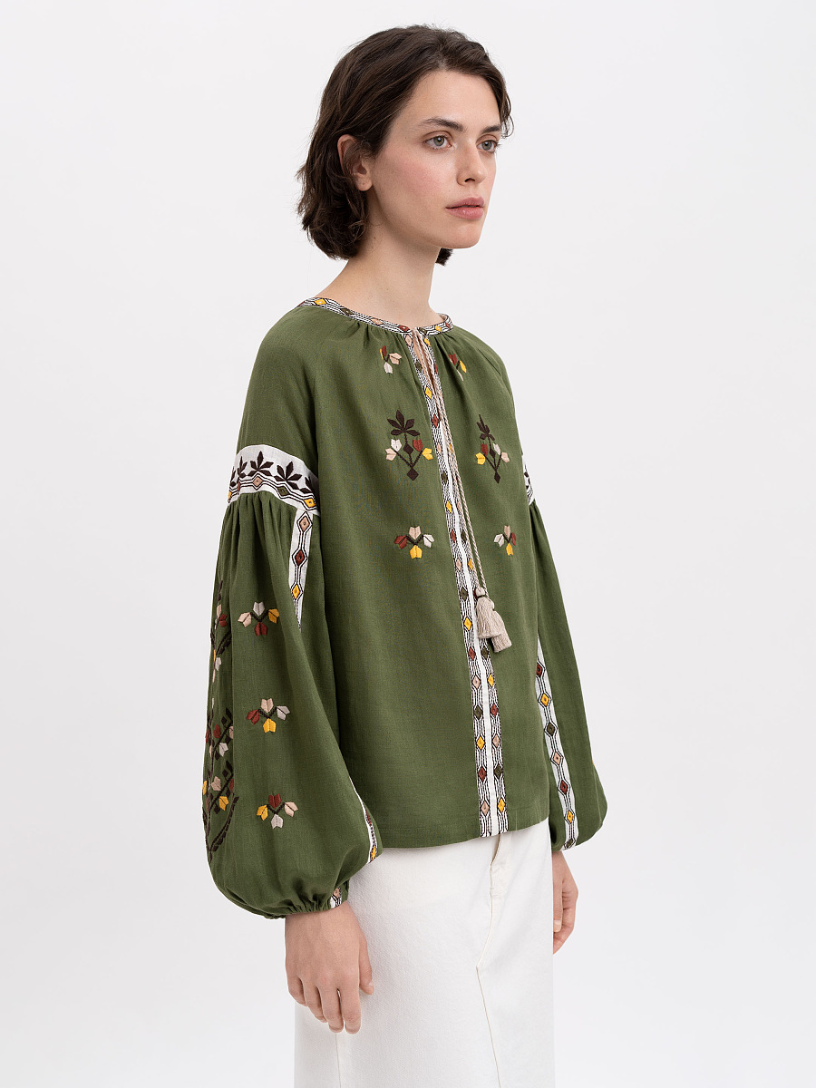 Embroidered shirt with floral ornaments Kashtan [0]