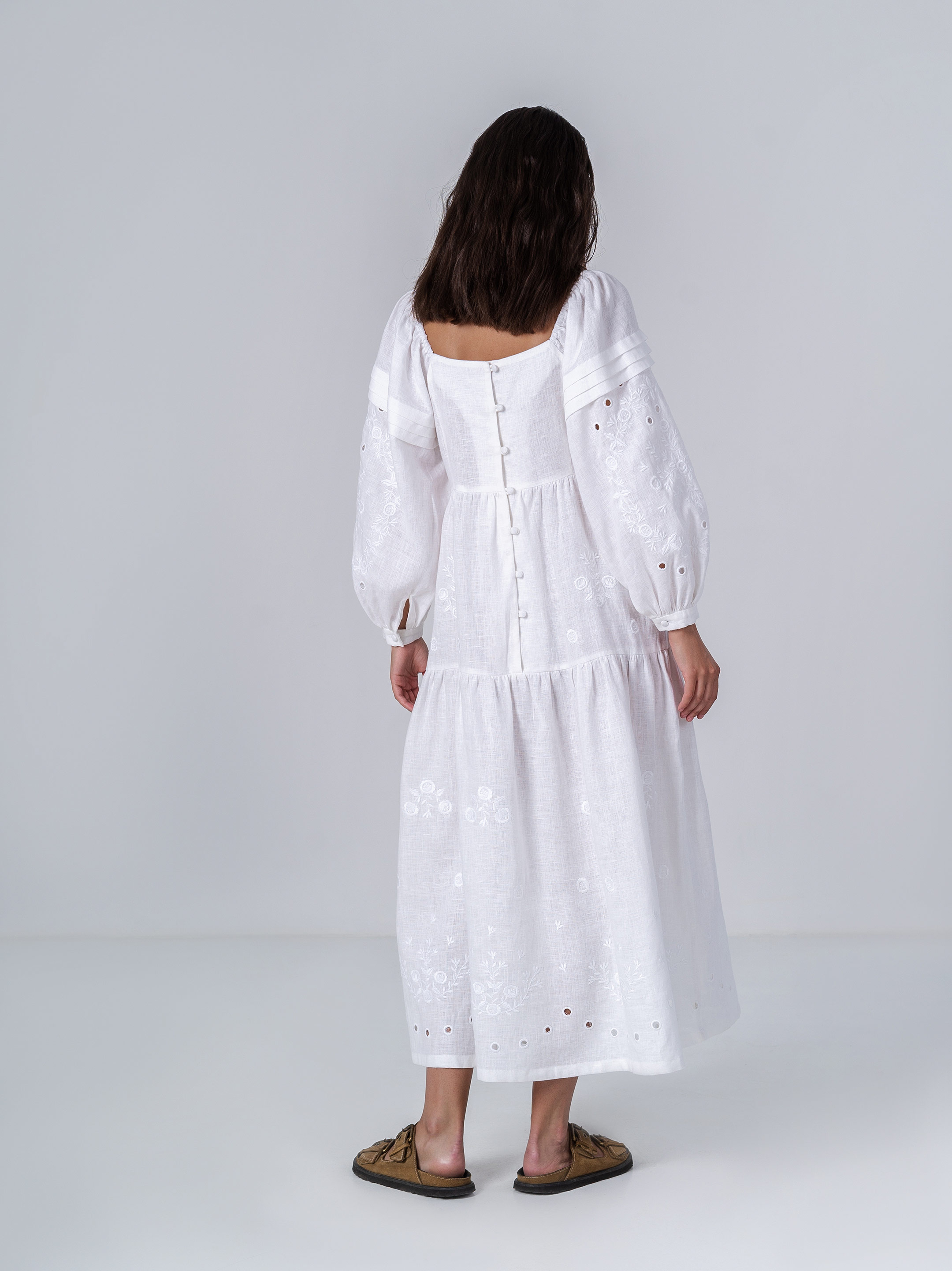 White linen embroidered dress Myt photo