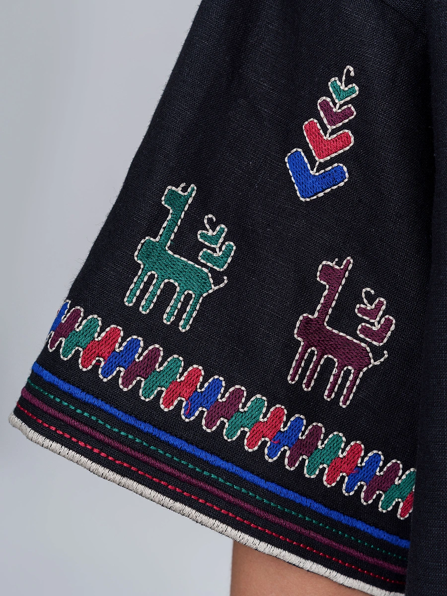 Linen shirt with short sleeves and embroidery Konyk — Black