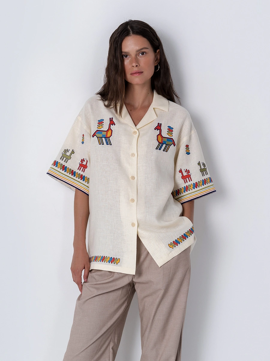 Linen shirt with short sleeves and embroidery Konyk dark — Creamy