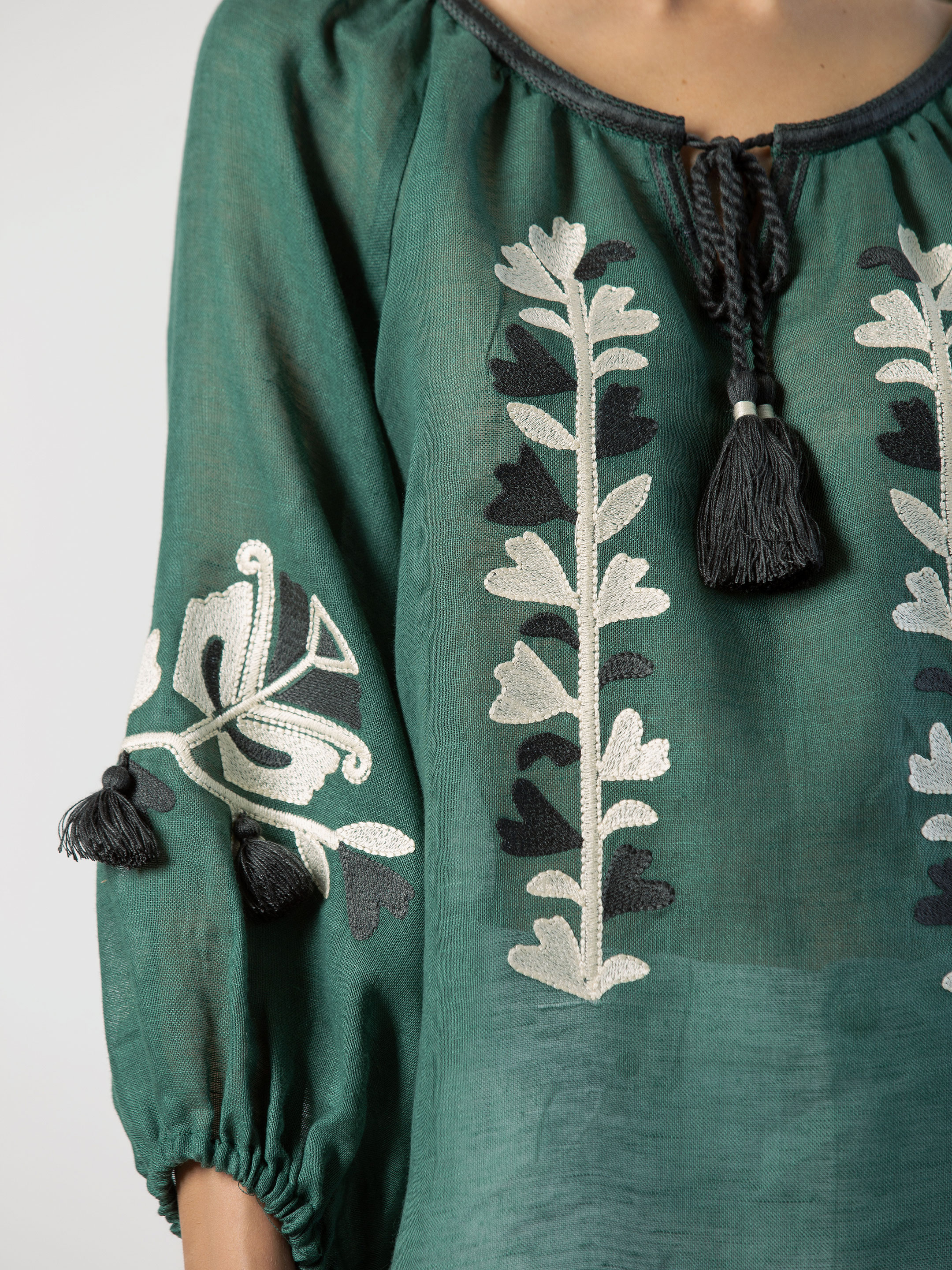 Linen embroidered blouse Green Daisy choose