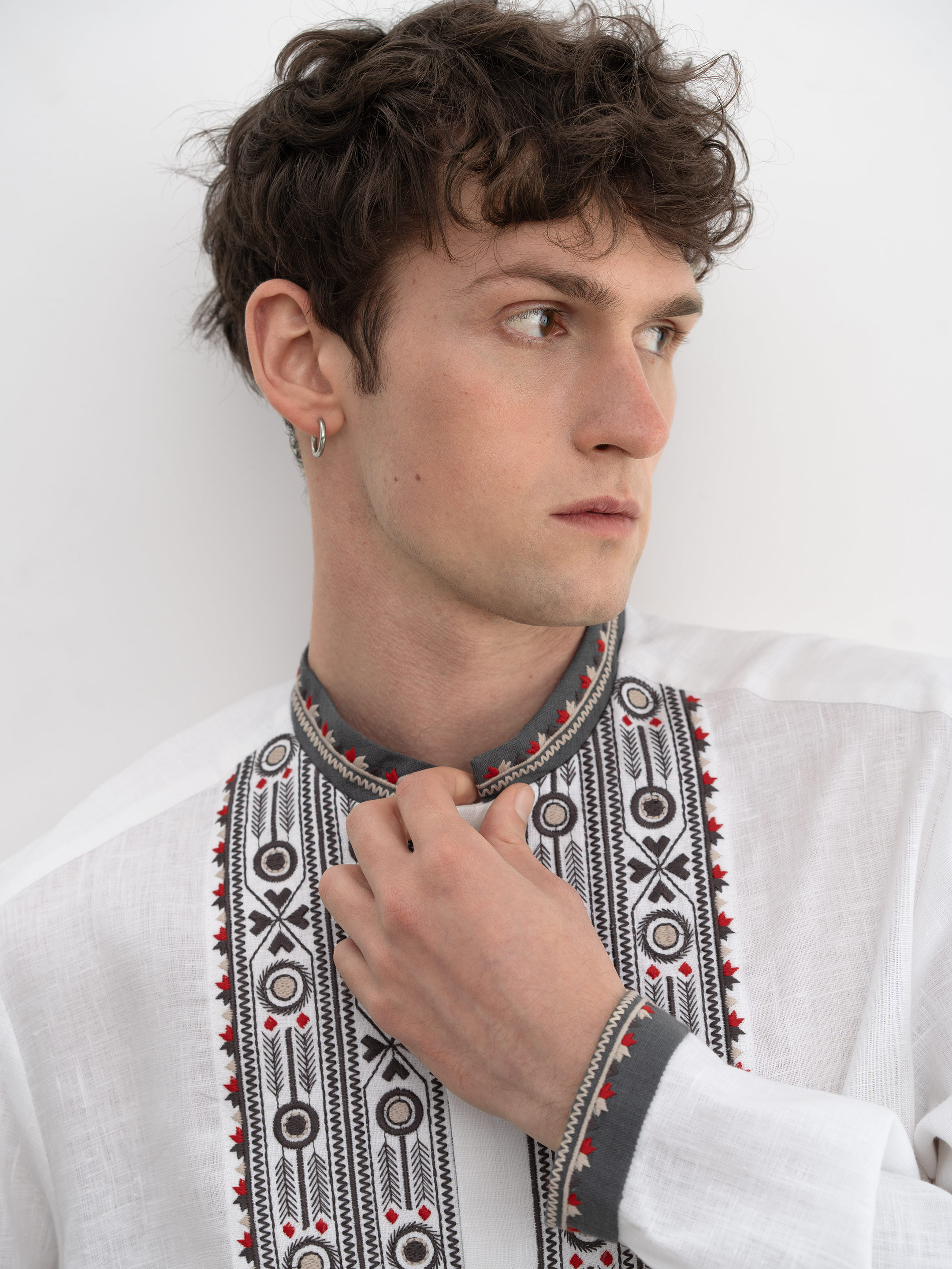 White shirt with geometric ornament and buttons KOLOS choose