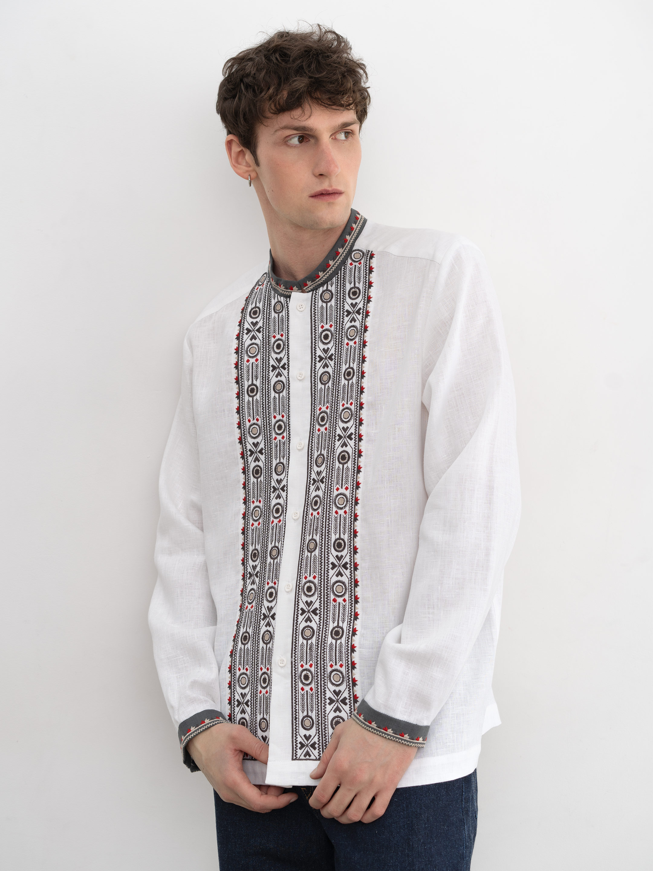 White shirt with geometric ornament and buttons KOLOS fitting