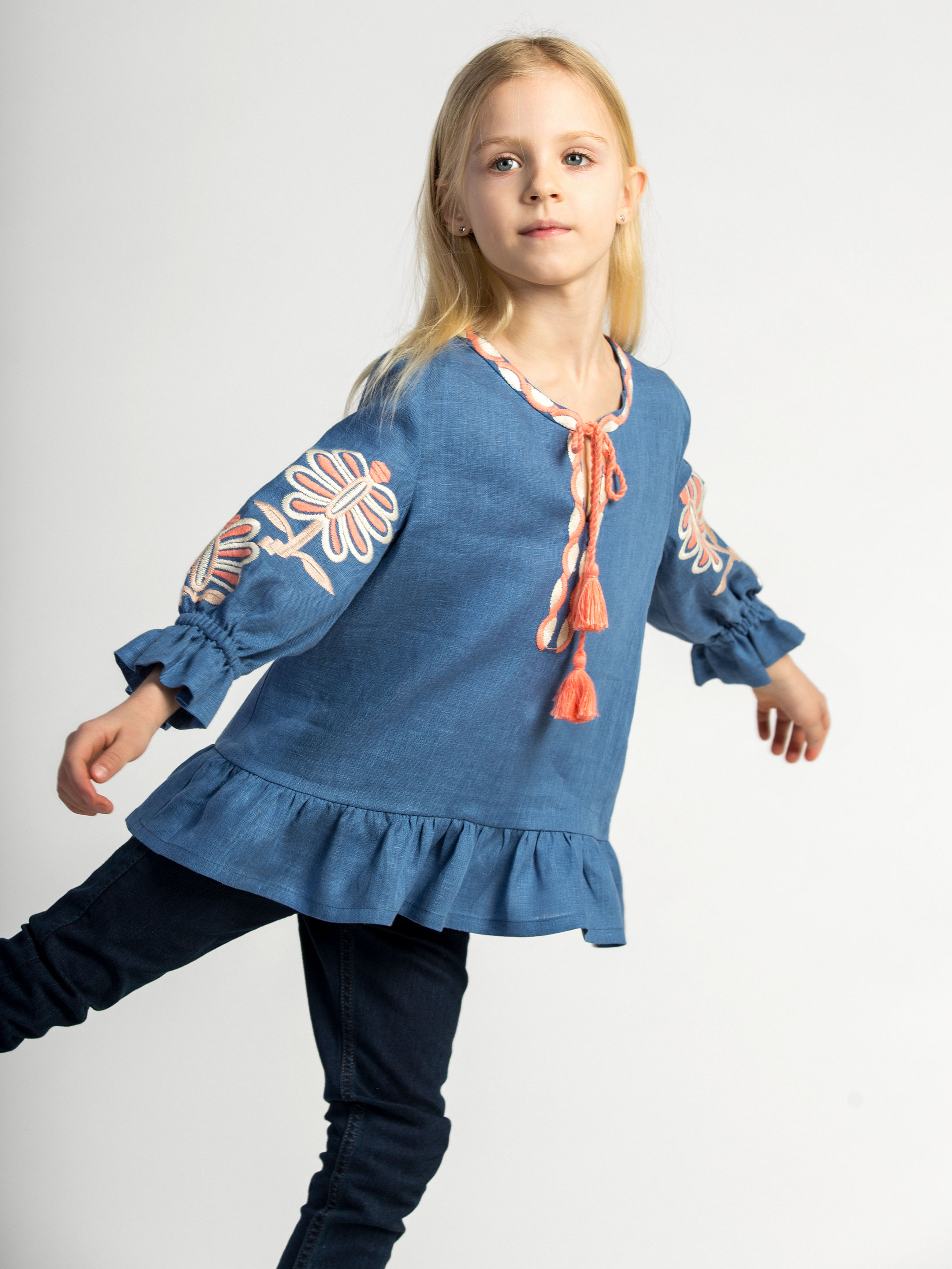 Embroidered shirt for girls Blue butterfly choose