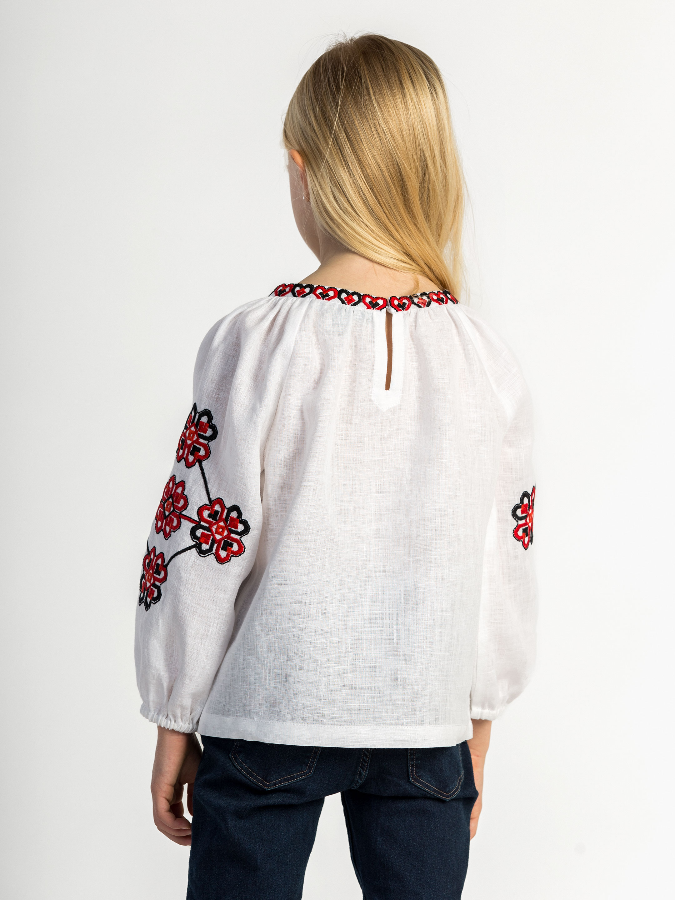Embroidered shirt for girls Red Heart photo