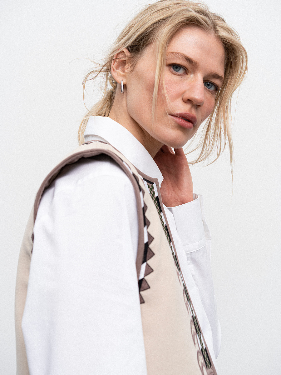 Vest with embroidery and appliqué Folk [0]