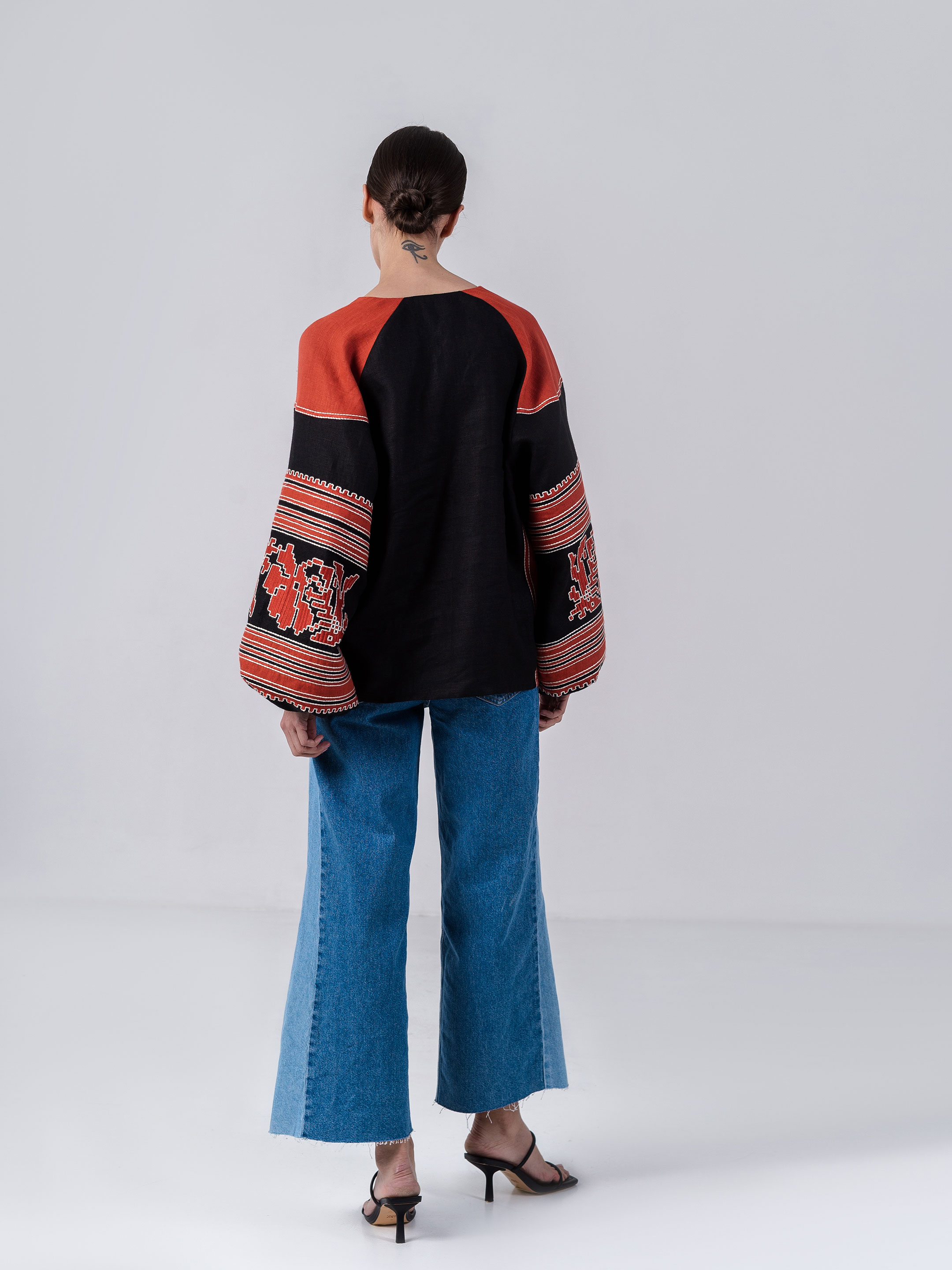 Linen embroidered shirt with free cut Vintage Red ціна