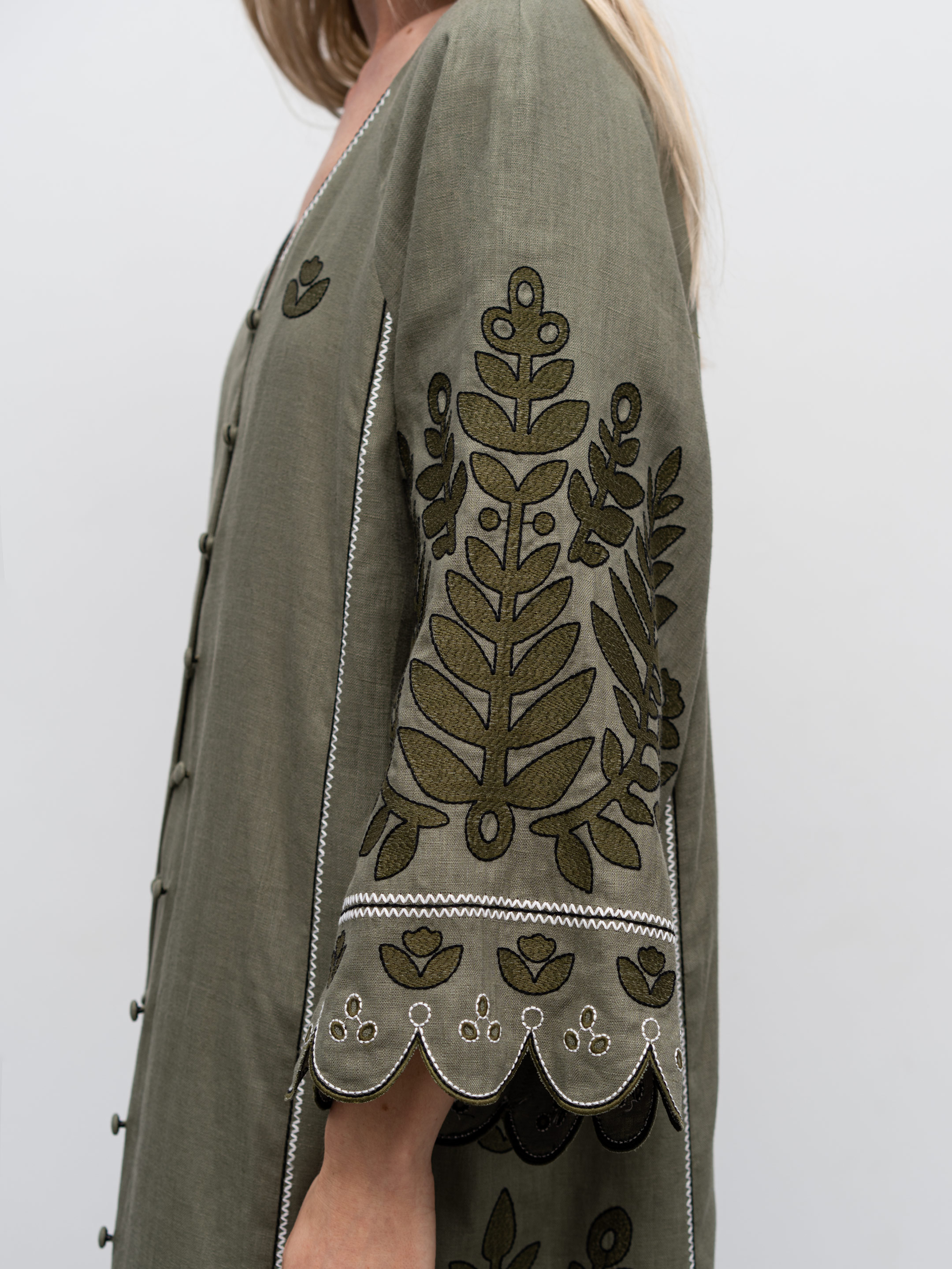 Linen embroidered dress with buttons Smereka fitting