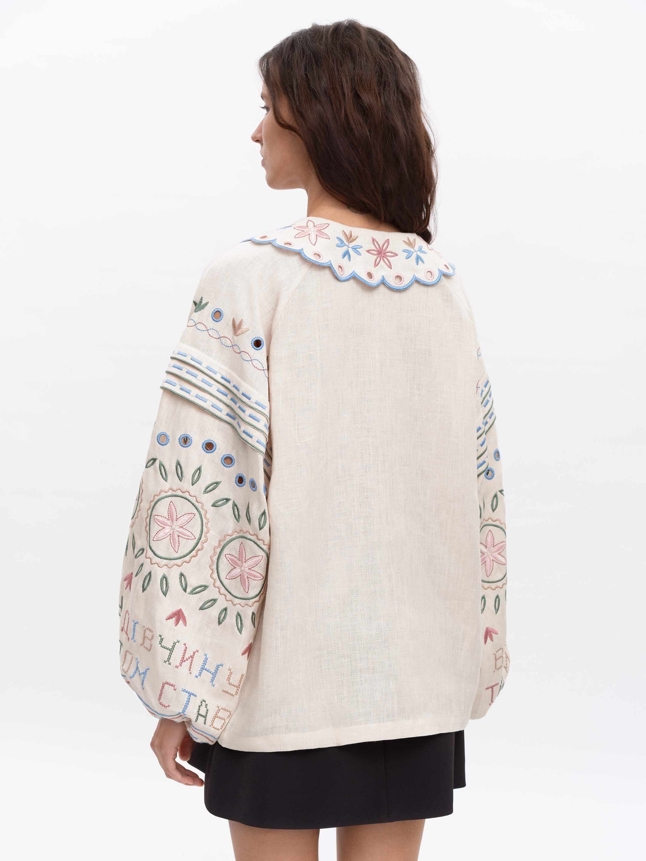 Embroidered beige linen shirt with a collar Bandura ціна
