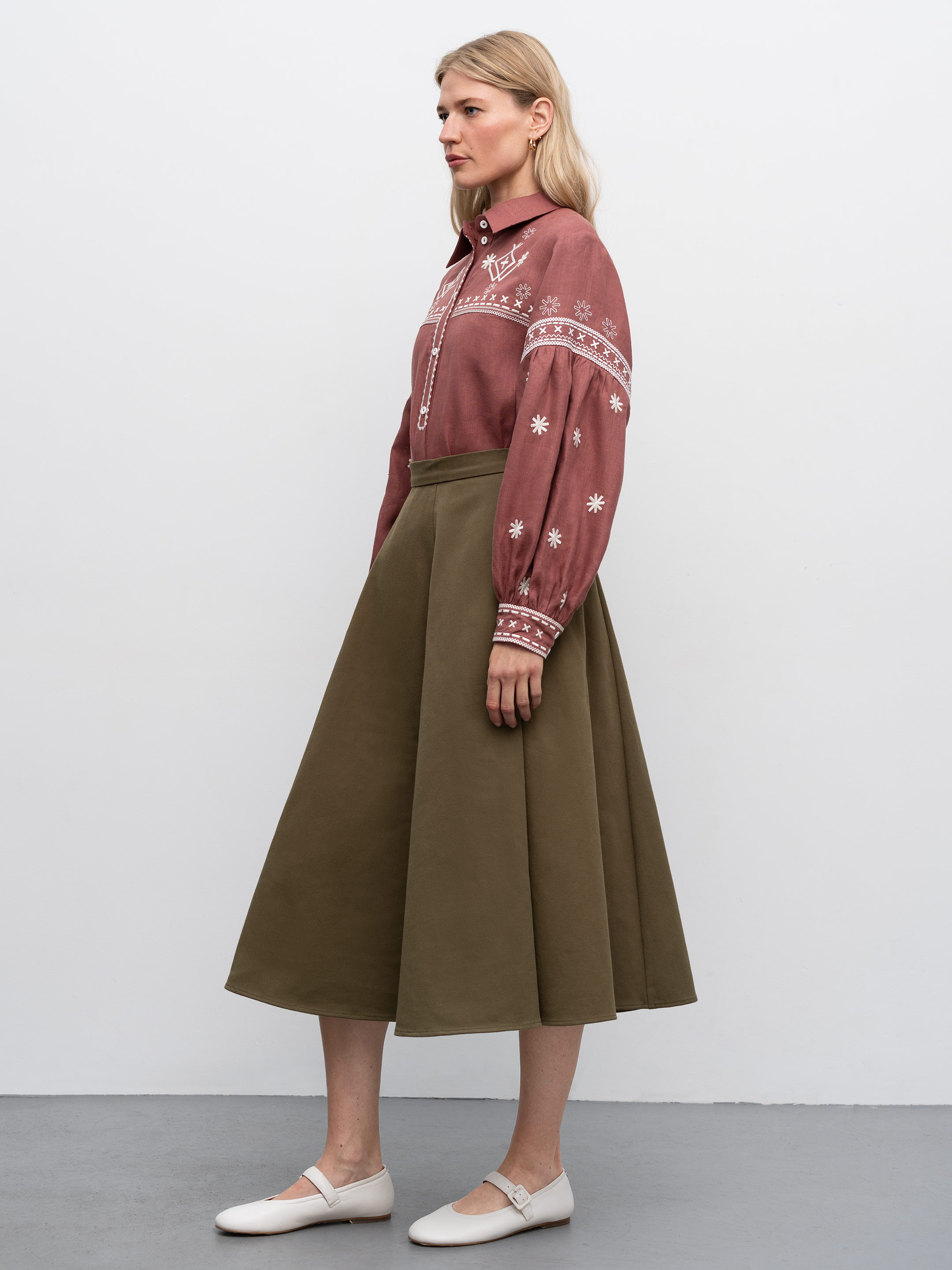 Terracotta linen shirt with embroidery Tsvit Tera photo