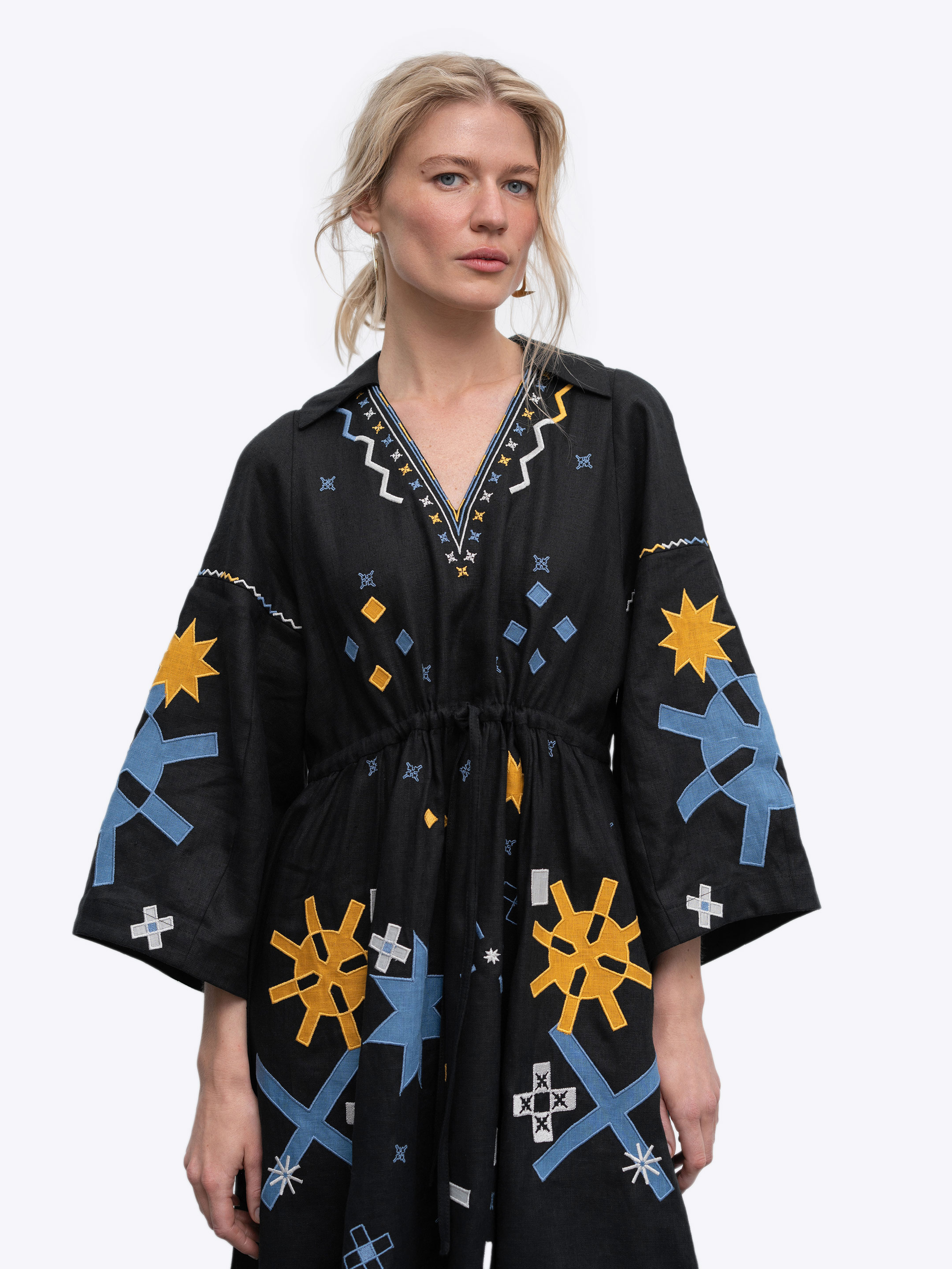Linen dress with embroidery and applique Zori ціна