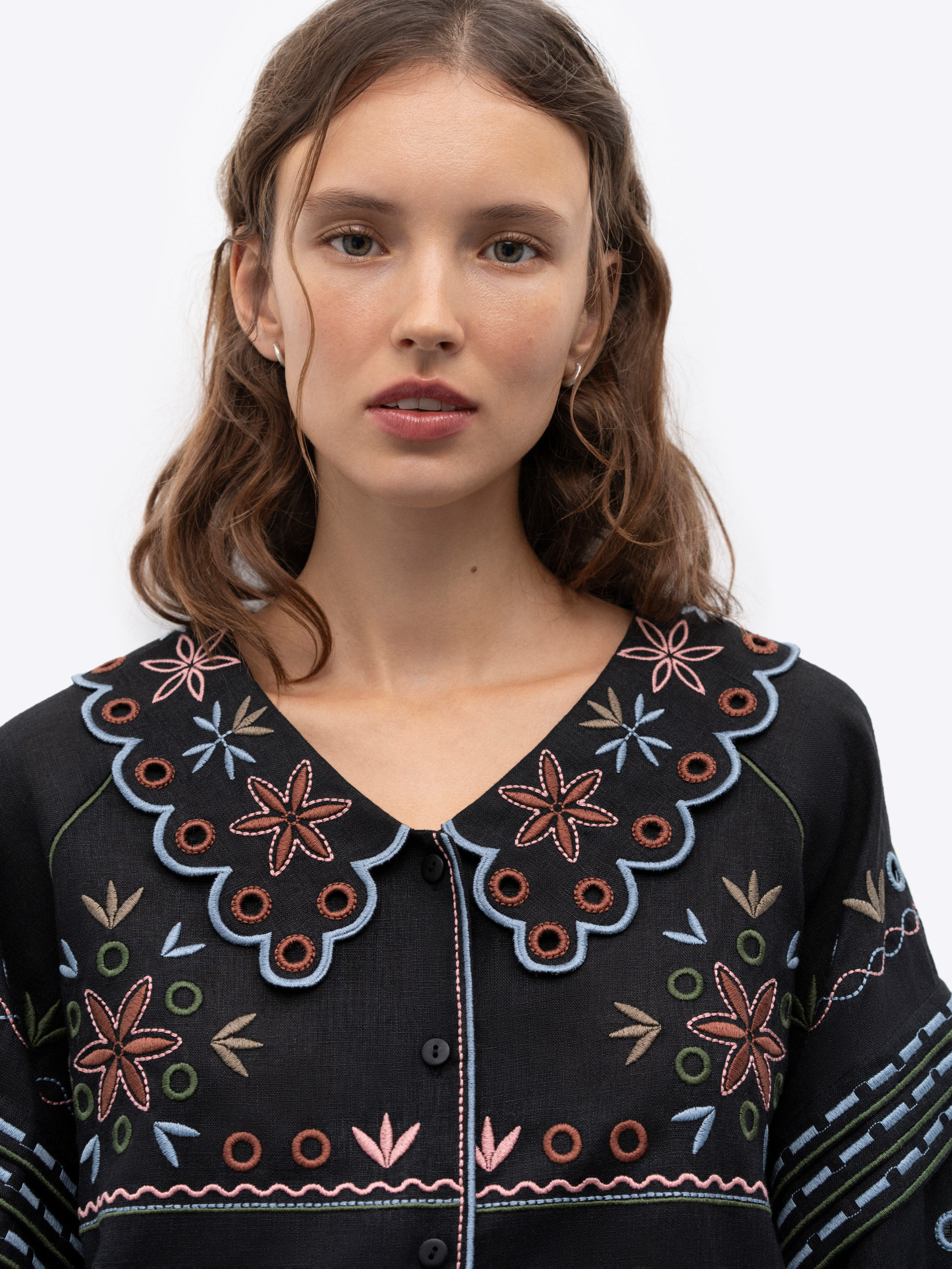 Embroidered jacket made of black linen with a collar Bandura Temna cheap
