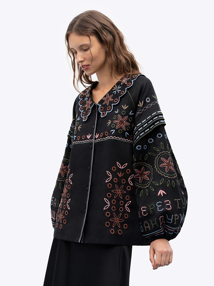 Embroidered beige linen shirt with a collar Bandura — Black