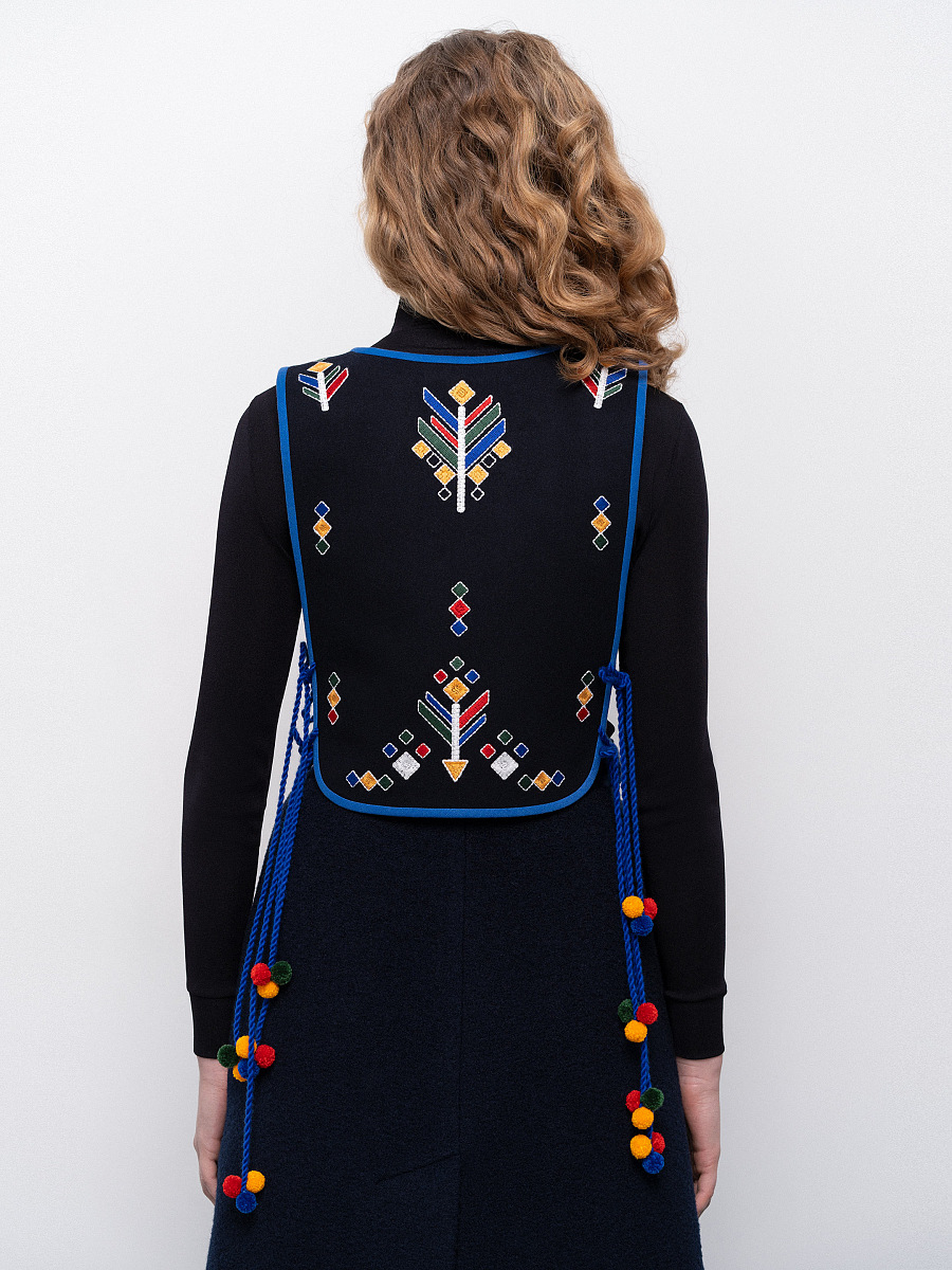 Wool embroidered vest with ties Koza Chorna [0]