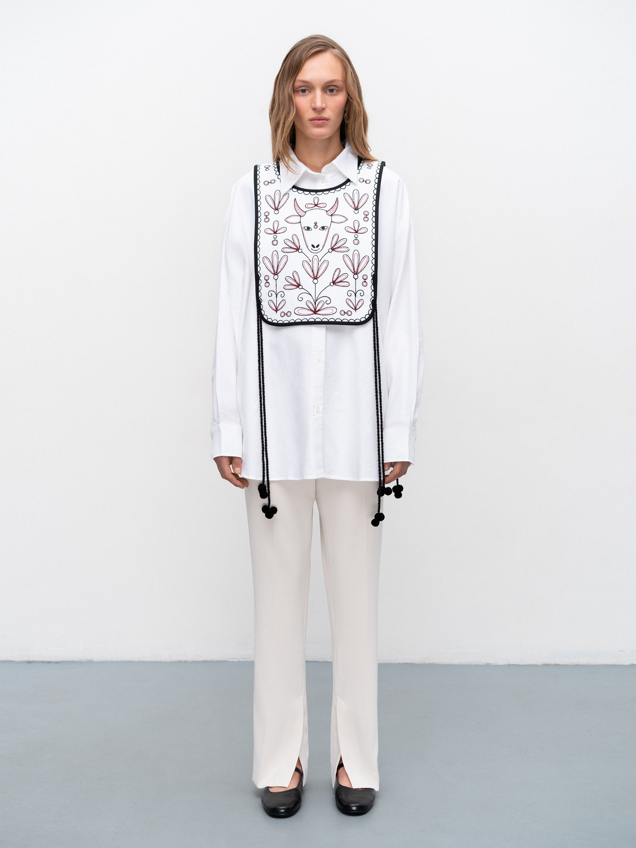 Linen embroidered waistcoat with ties Koza Bila ціна