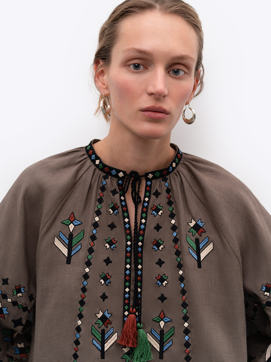 Women's embroidered shirt with geometric embroidery Melanka Temna [0]