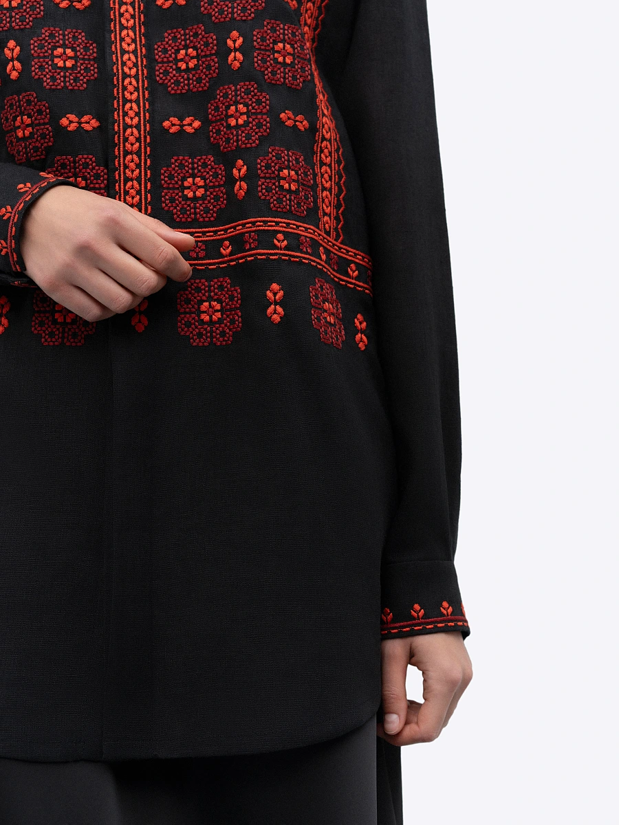 Red linen shirt with an embroidered ornament Nova Khata 1925 — Black