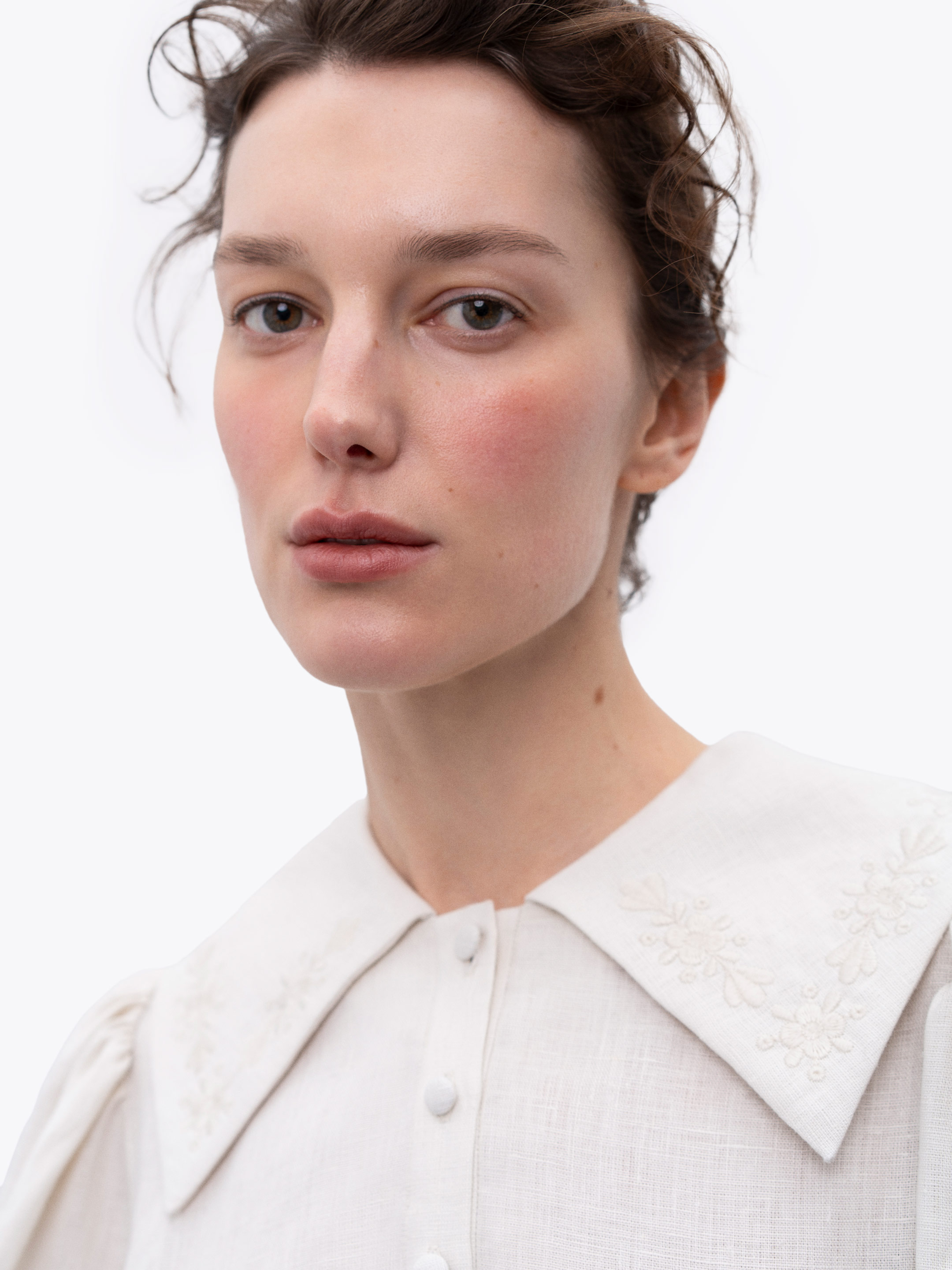 Linen dress with embroidery Pervotsvit Light photo