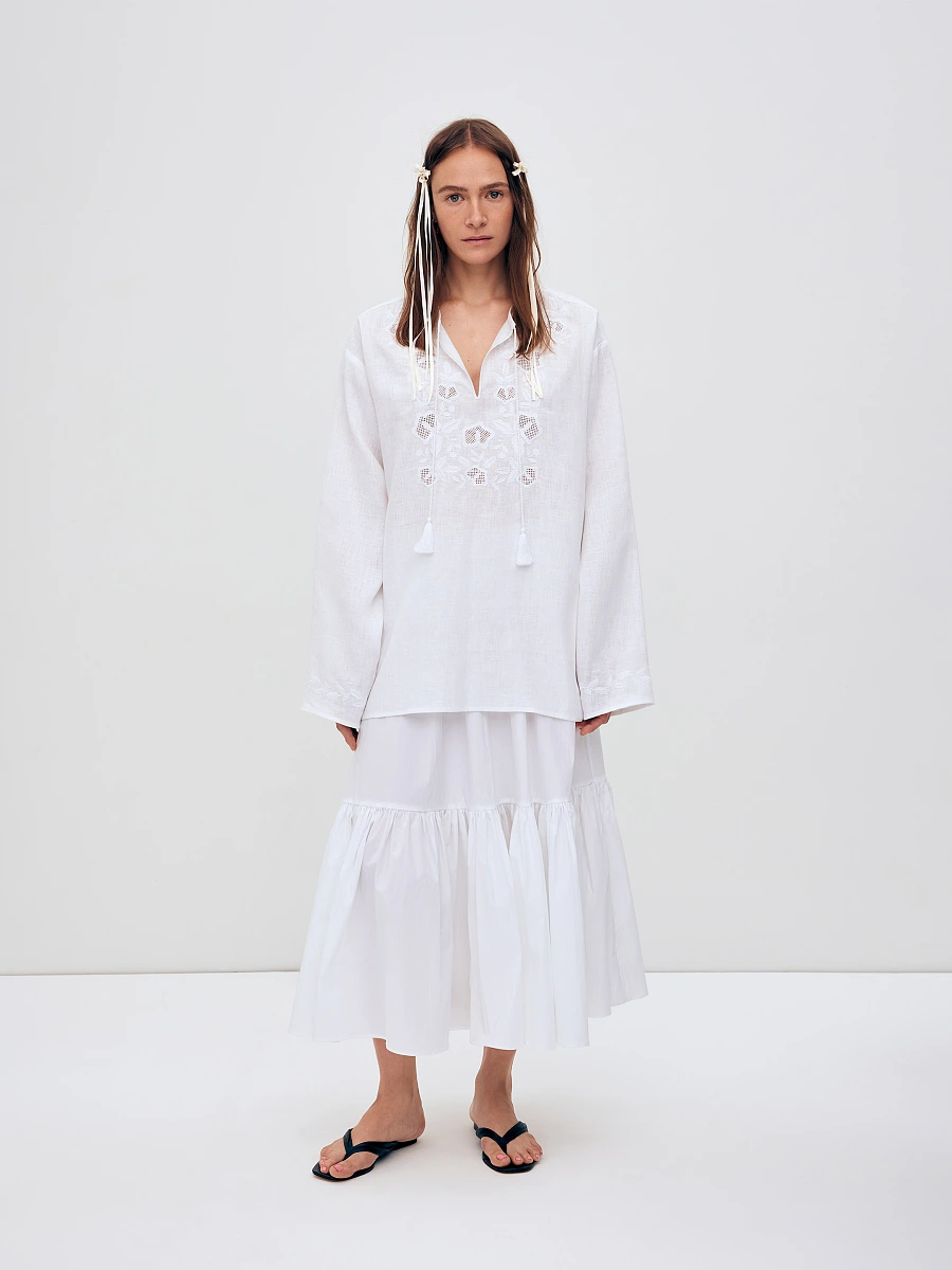 Men's shirt with black embroidery in the tone of "Vavylon XX" — White