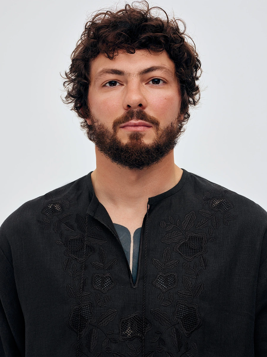 Men's shirt with white embroidery in the tone of "Vavylon XX" — Black