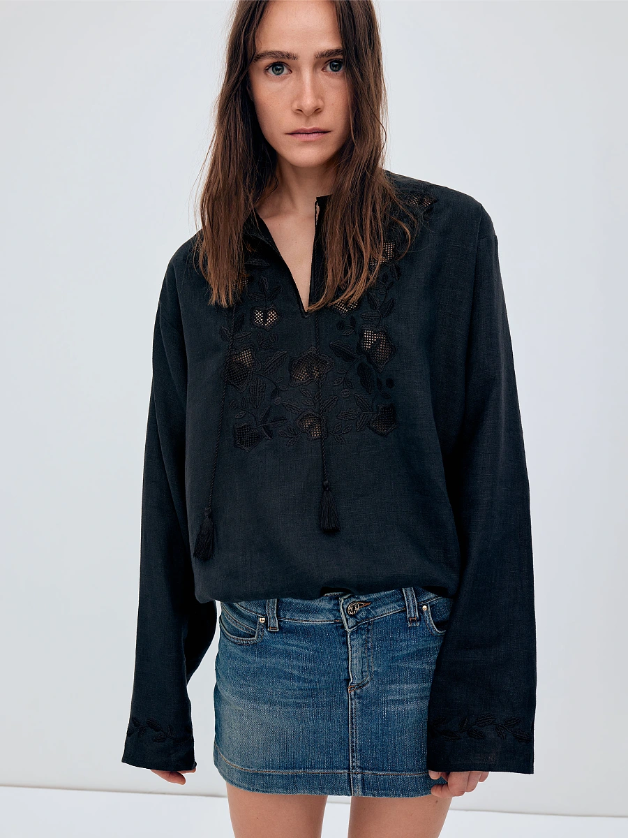 Men's shirt with white embroidery in the tone of "Vavylon XX" — Black