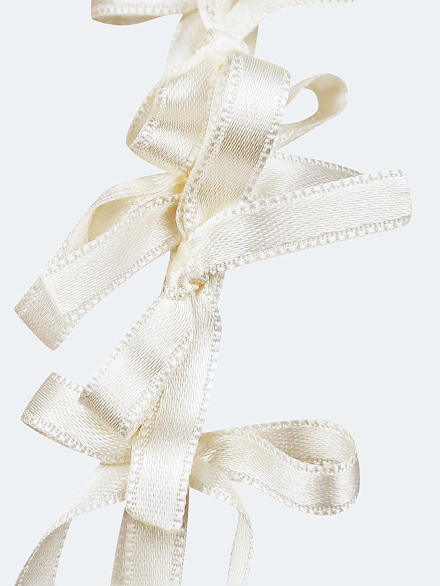 Light summer wreath made of milk-colored satin thread "Lebidka" [0]