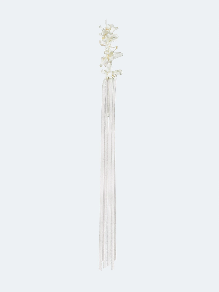 Light summer wreath made of peach-colored satin thread "Lebidka" — Creamy