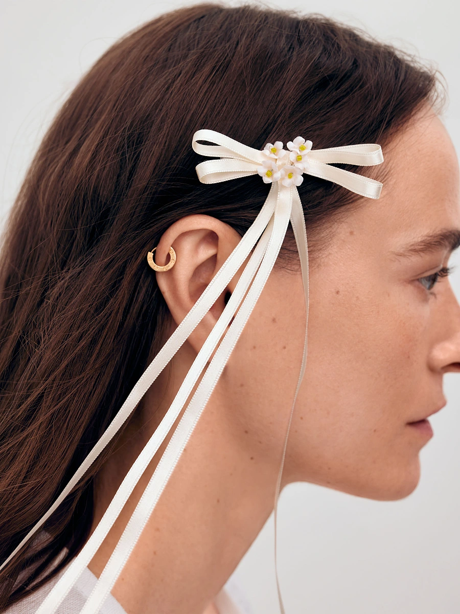 A pair of ribbons-barrettes of peach color "Tsarivna" — Creamy