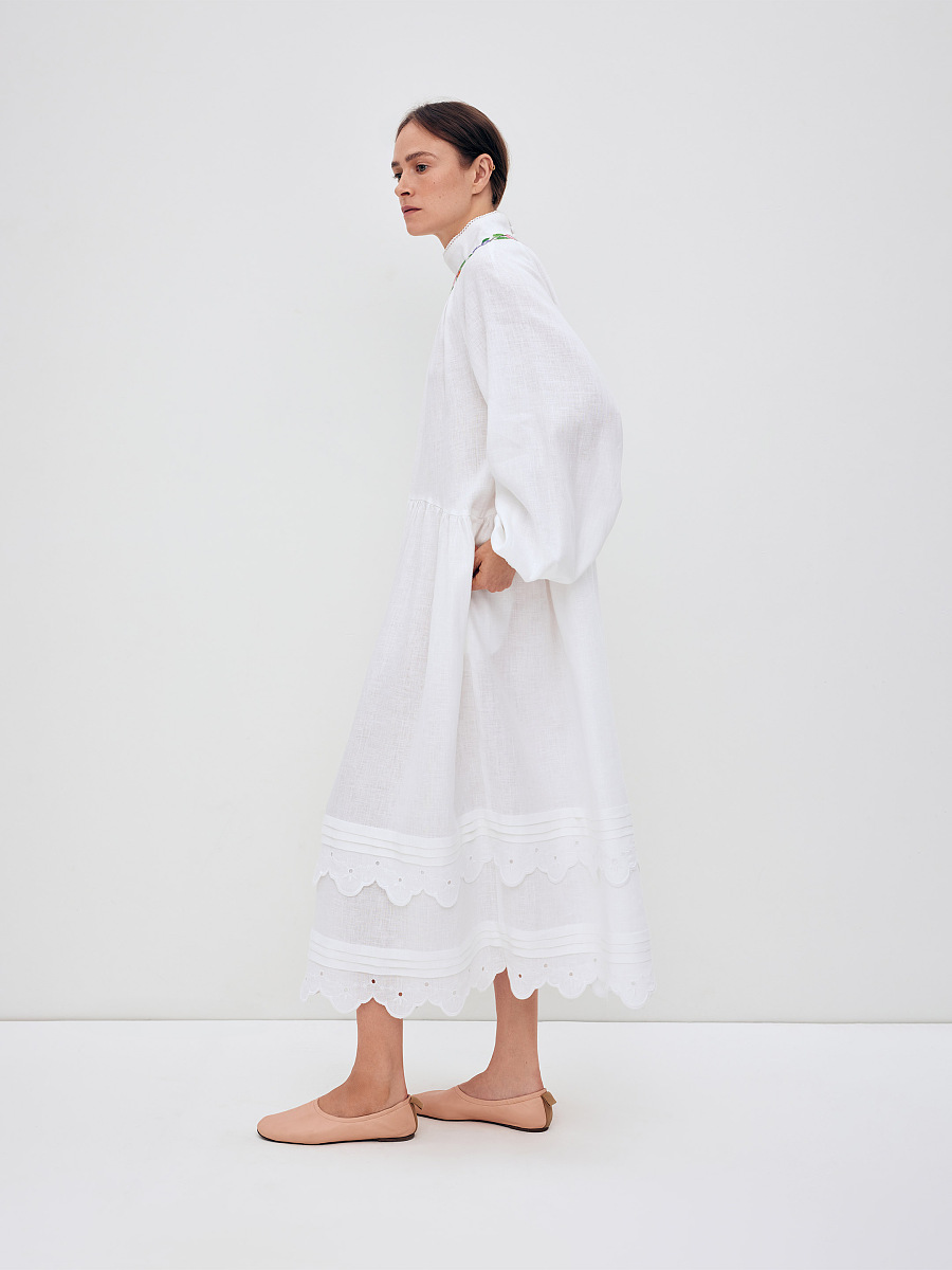 Long embroidered dress with fastening "Vinok" [0]