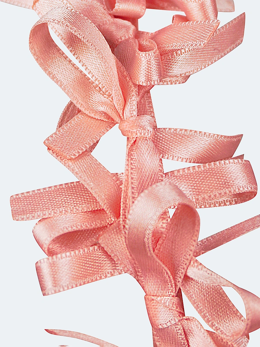 Light summer wreath made of milk-colored satin thread "Lebidka" — Pink