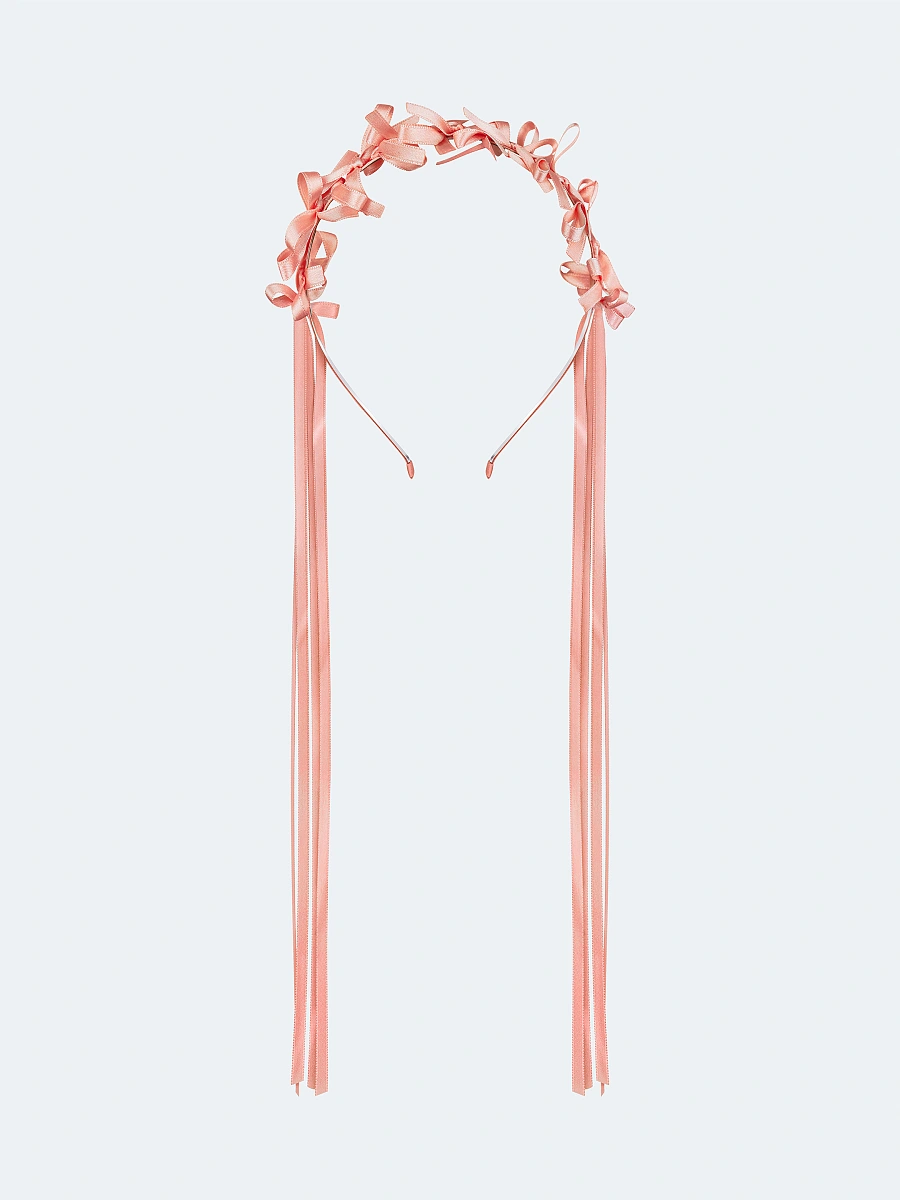 Light summer wreath made of milk-colored satin thread "Lebidka" — Pink