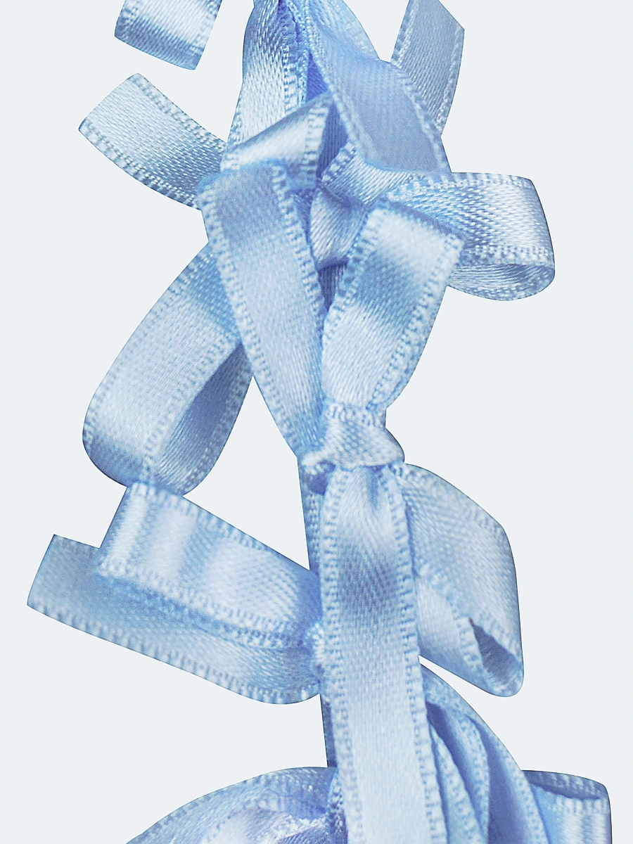 Light summer wreath made of milk-colored satin thread "Lebidka" — Blue