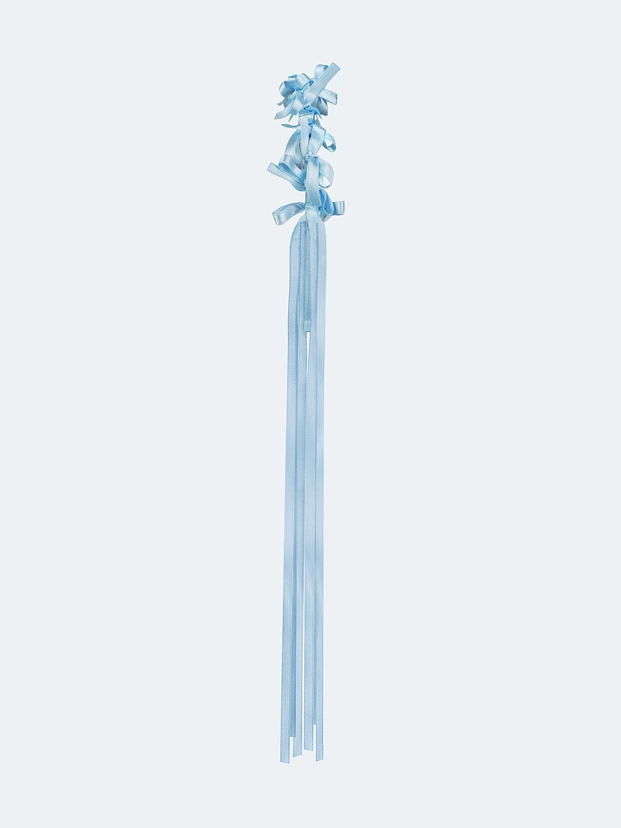 Light summer wreath made of milk-colored satin thread "Lebidka" — Blue