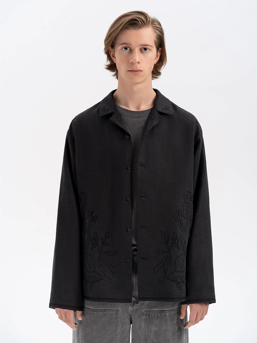 Light shirt with colored embroidery "Hlid" — Black