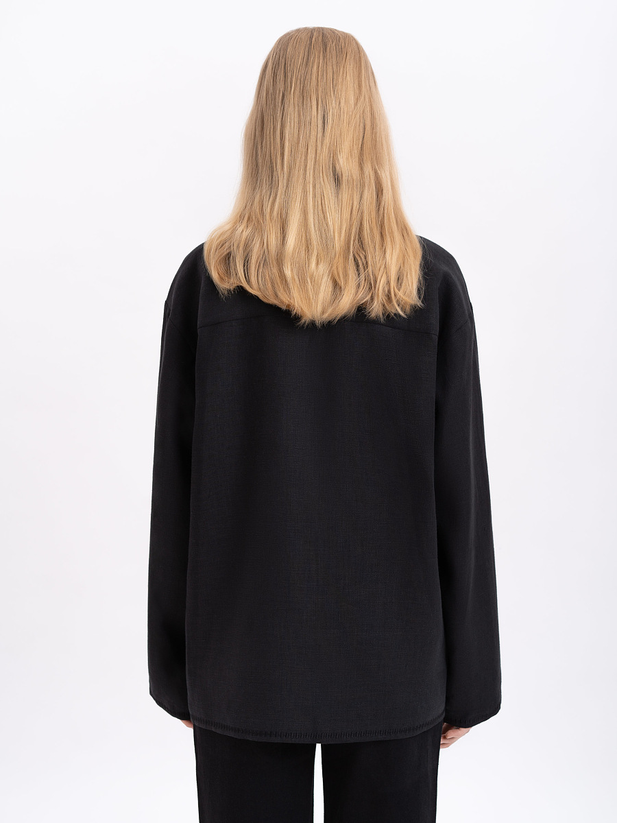 Black shirt with matching embroidery "Hlid" [0]