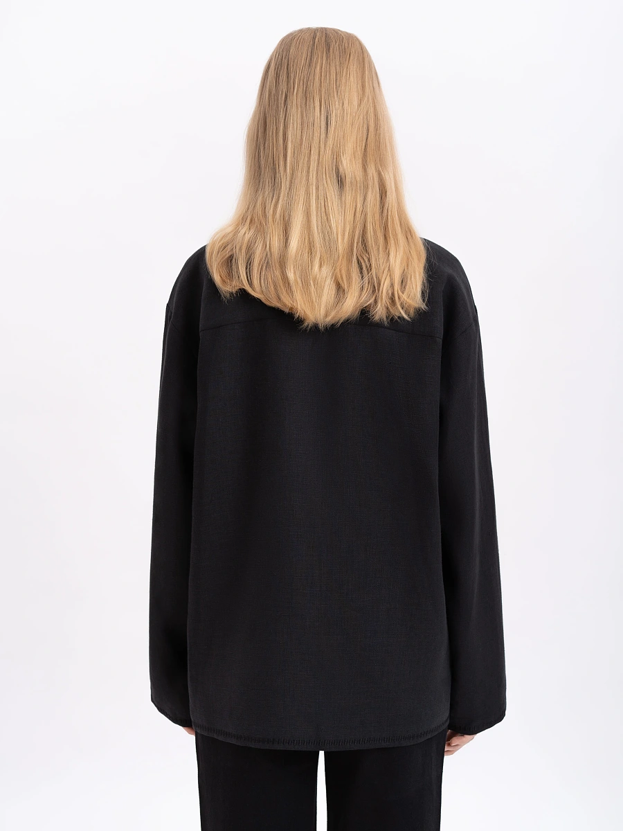 Light shirt with colored embroidery "Hlid" — Black