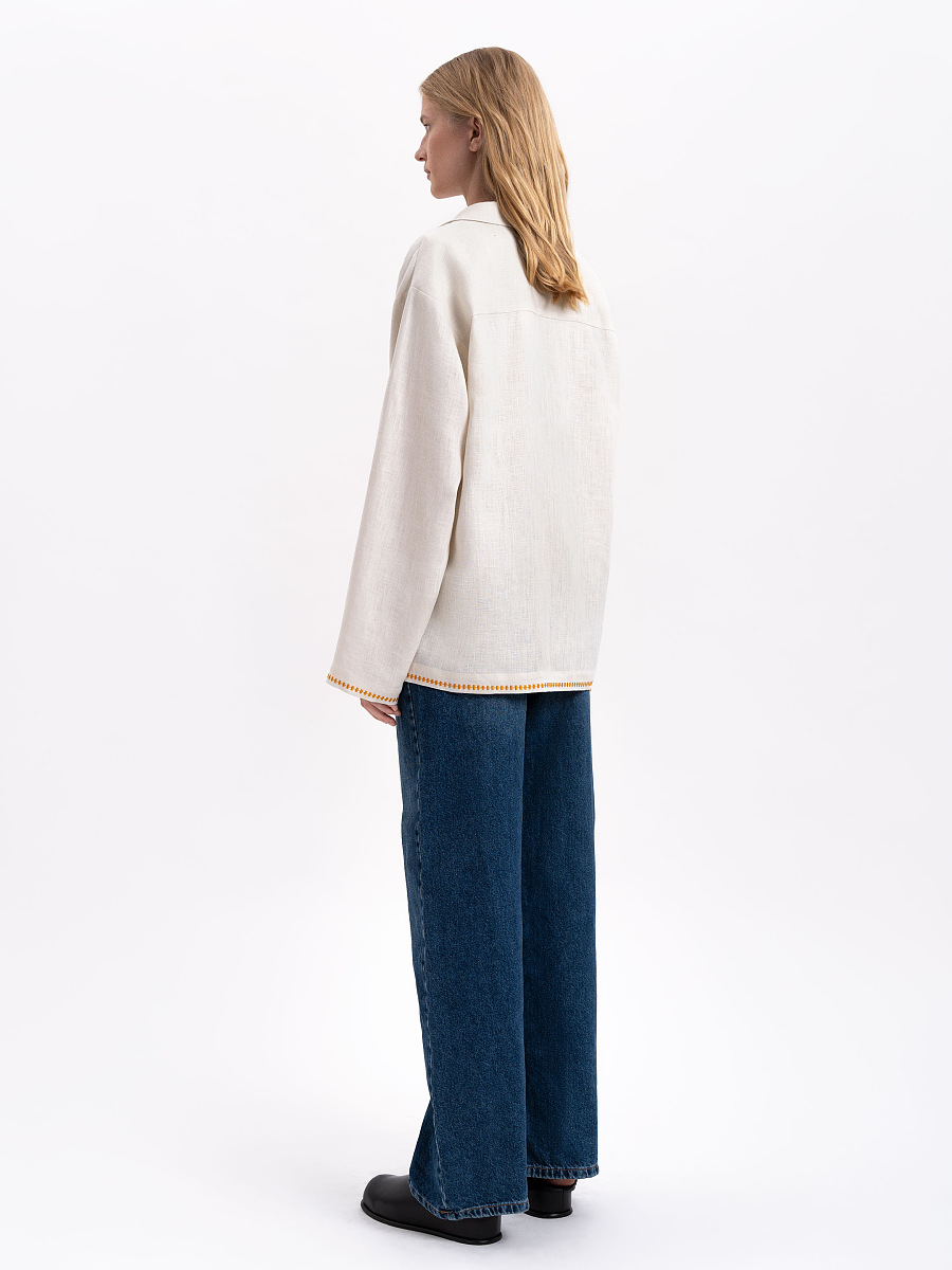 Light shirt with colored embroidery "Hlid" [0]