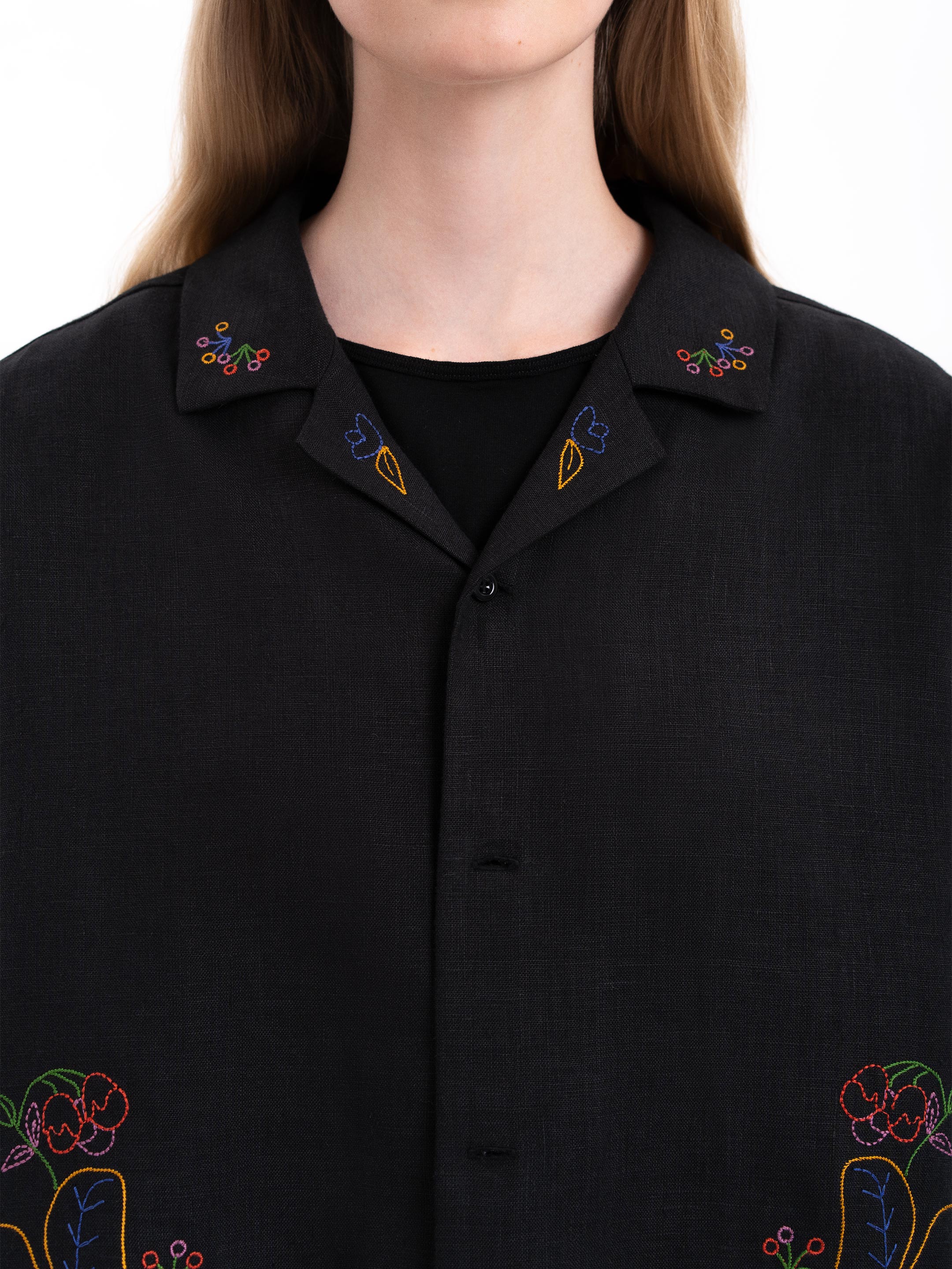 Dark shirt with colored embroidery "Hlid" cheap