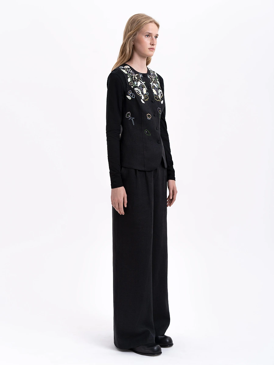 Light pink linen embroidered vest "Agrus" — Black