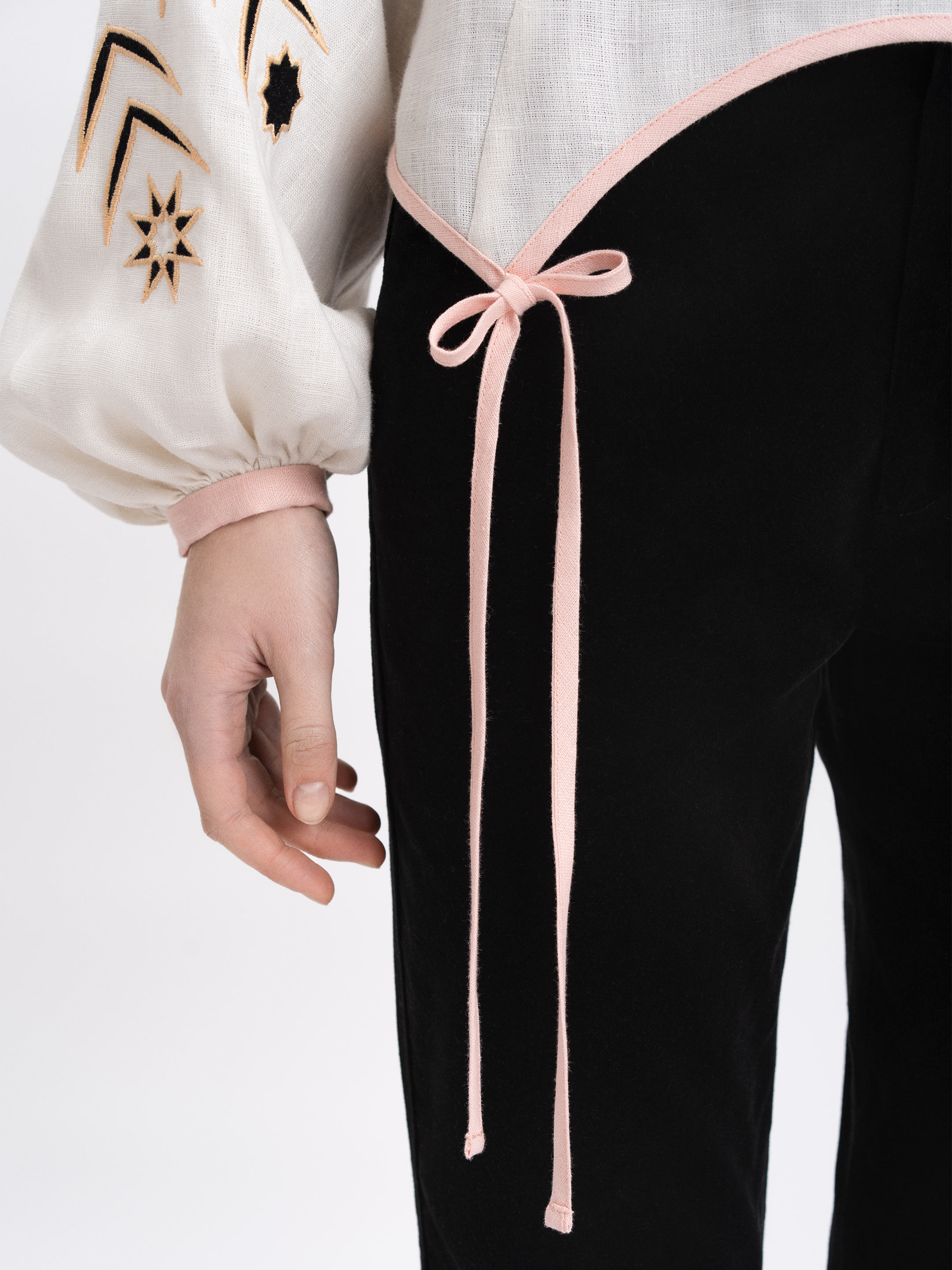 Women's embroidered shirt "Zirka" morning photo