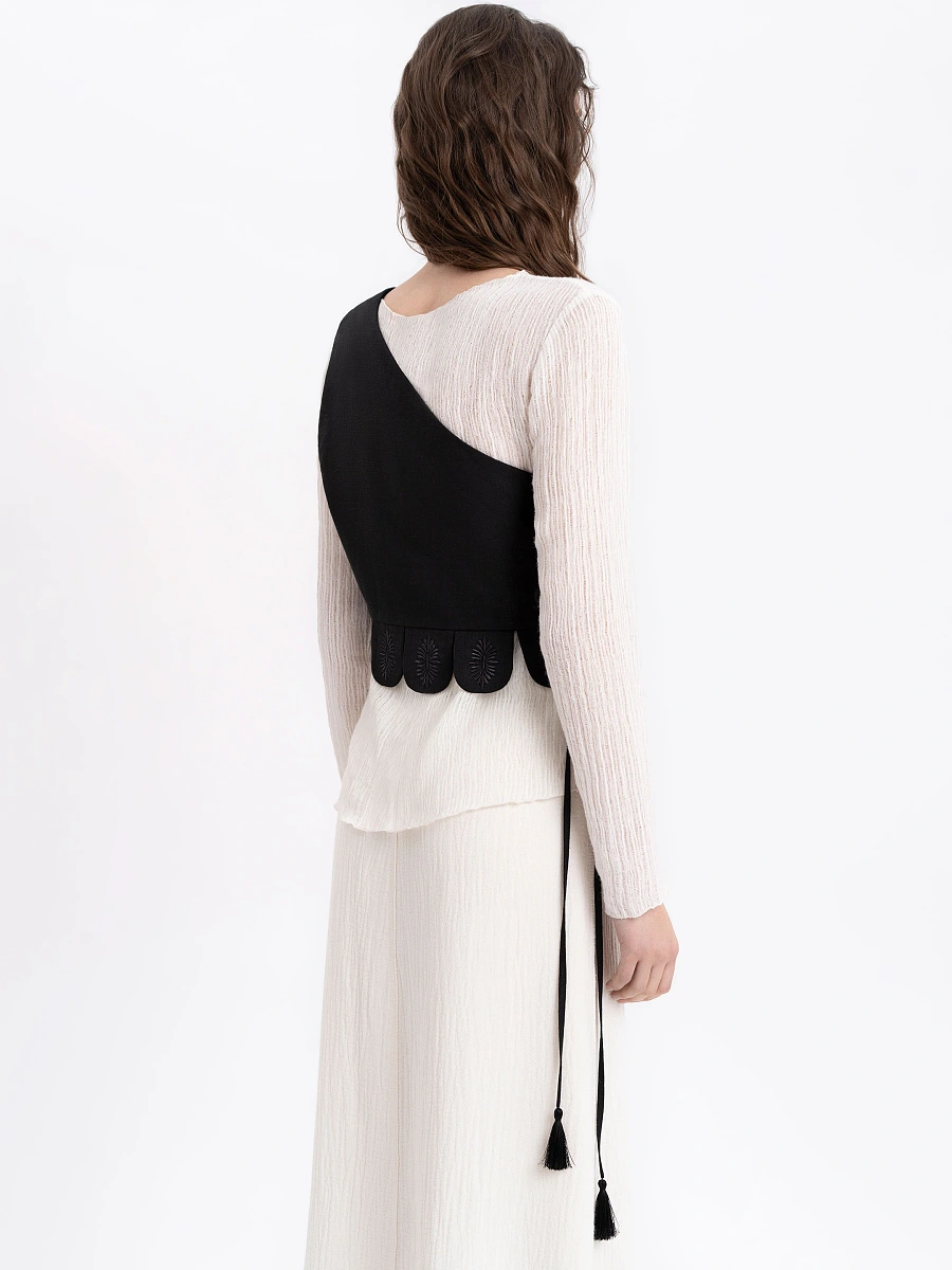 Asymmetric vest with red embroidery in tone "Osiayna" — Black