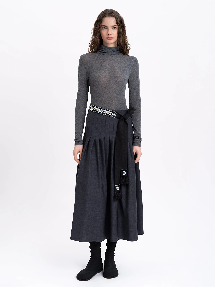 Linen embroidered belt in carrot color "Flora" — Black